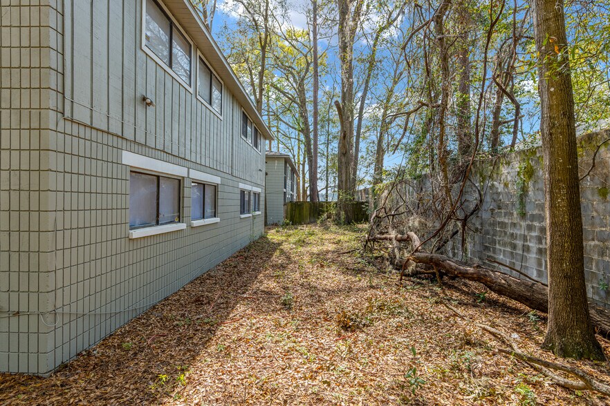 712 SW 70th Ter, Gainesville, FL à vendre - Photo du bâtiment - Image 2 de 8