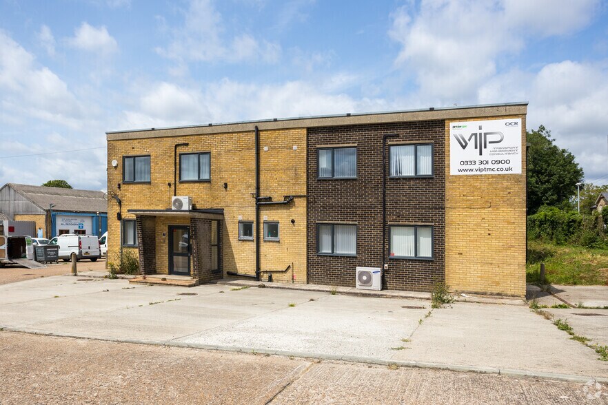 Station Rd, Harrietsham à louer - Photo du bâtiment - Image 2 de 3