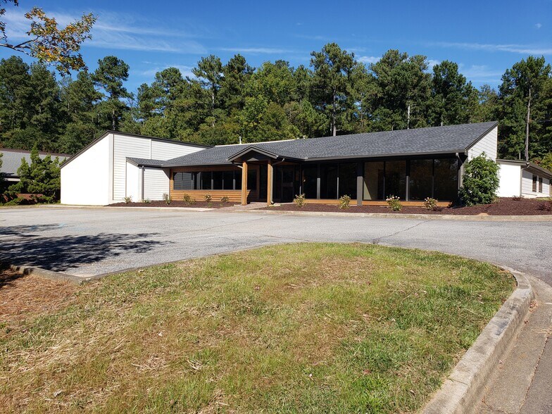 130 Dillon Dr, Spartanburg, SC à vendre - Photo du bâtiment - Image 2 de 5