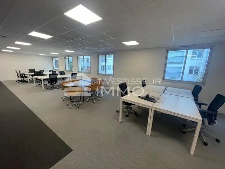 Bureau dans Boulogne-Billancourt à louer - Photo du bâtiment - Image 3 de 3