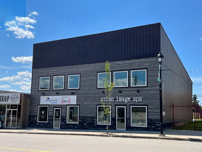 More details for 414 50 St, Edson, AB - Retail for Sale