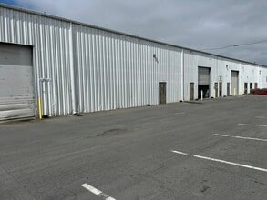 845 W Market St, Salinas, CA à louer Photo du bâtiment- Image 1 de 4