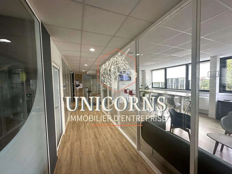 Flex in Toulouse for lease - Interior Photo - Image 3 of 6