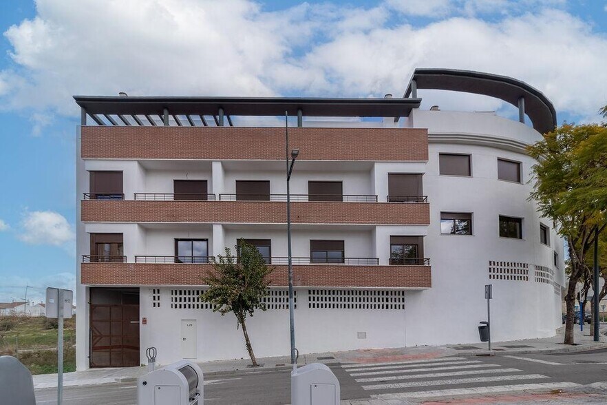 Commerce de détail dans Lucena, Córdoba à vendre - Photo du bâtiment - Image 2 de 6
