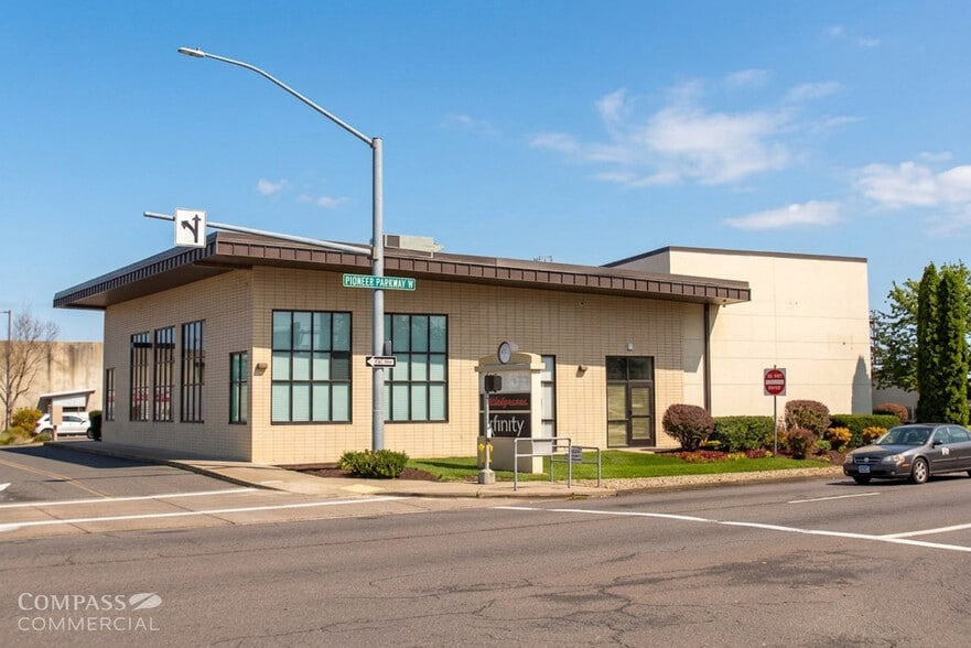 1801 Pioneer Pky, Springfield, OR for lease - Building Photo - Image 2 of 8