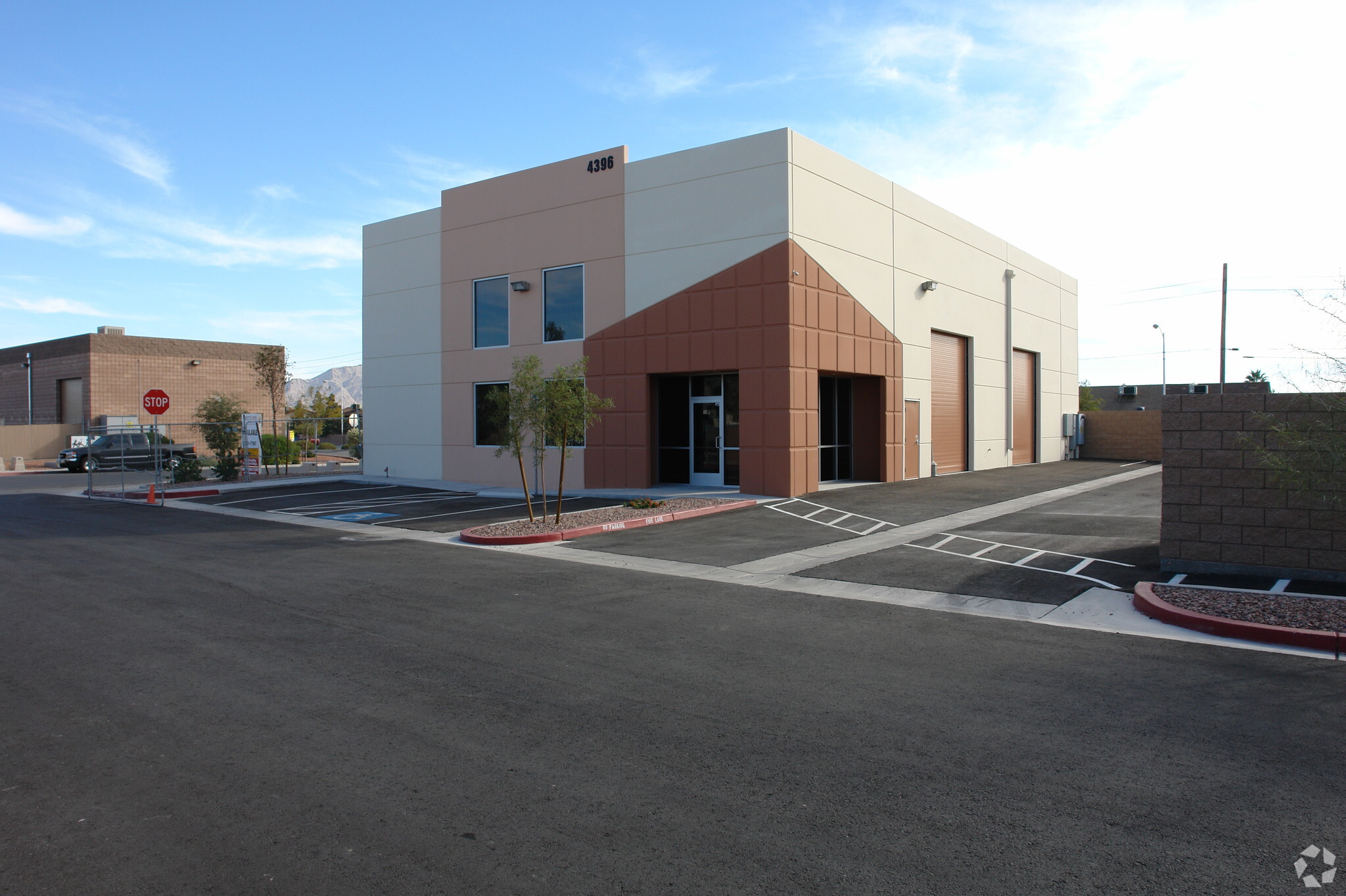 4396 E Alexander Rd, Las Vegas, NV for lease Primary Photo- Image 1 of 6