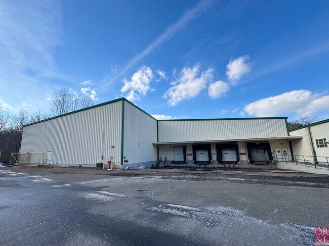 Plus de détails pour 965 W Main St, Branford, CT - Bureau, Industriel à louer