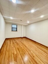 3257 N Sheffield Ave, Chicago, IL for lease Interior Photo- Image 1 of 1