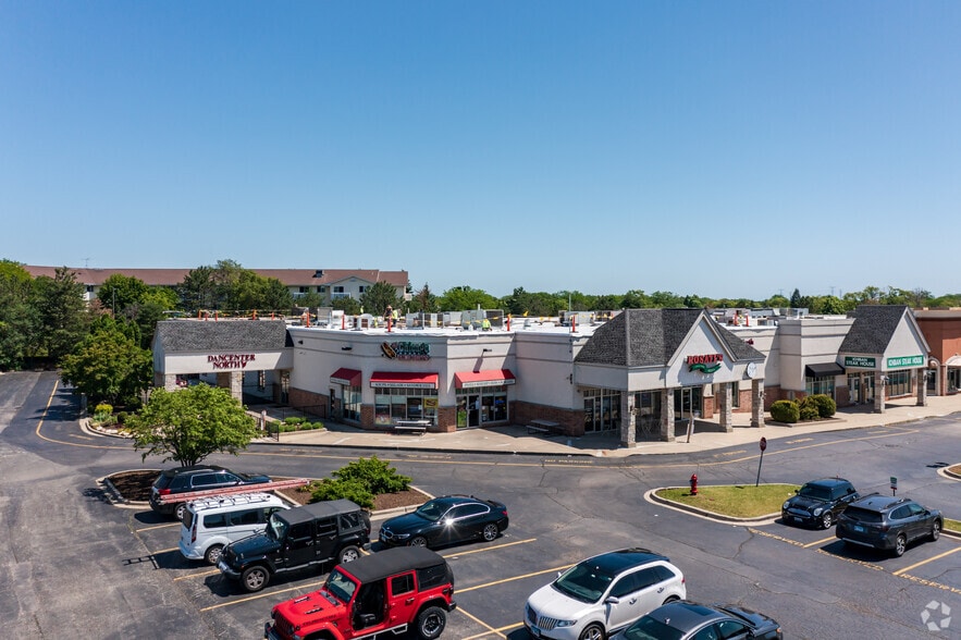 5320-5340 Grand Ave, Gurnee, IL à vendre - Photo du bâtiment - Image 3 de 32