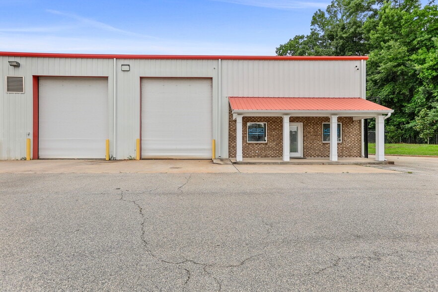 477 Corinth Rd, Newnan, GA for lease - Building Photo - Image 1 of 36