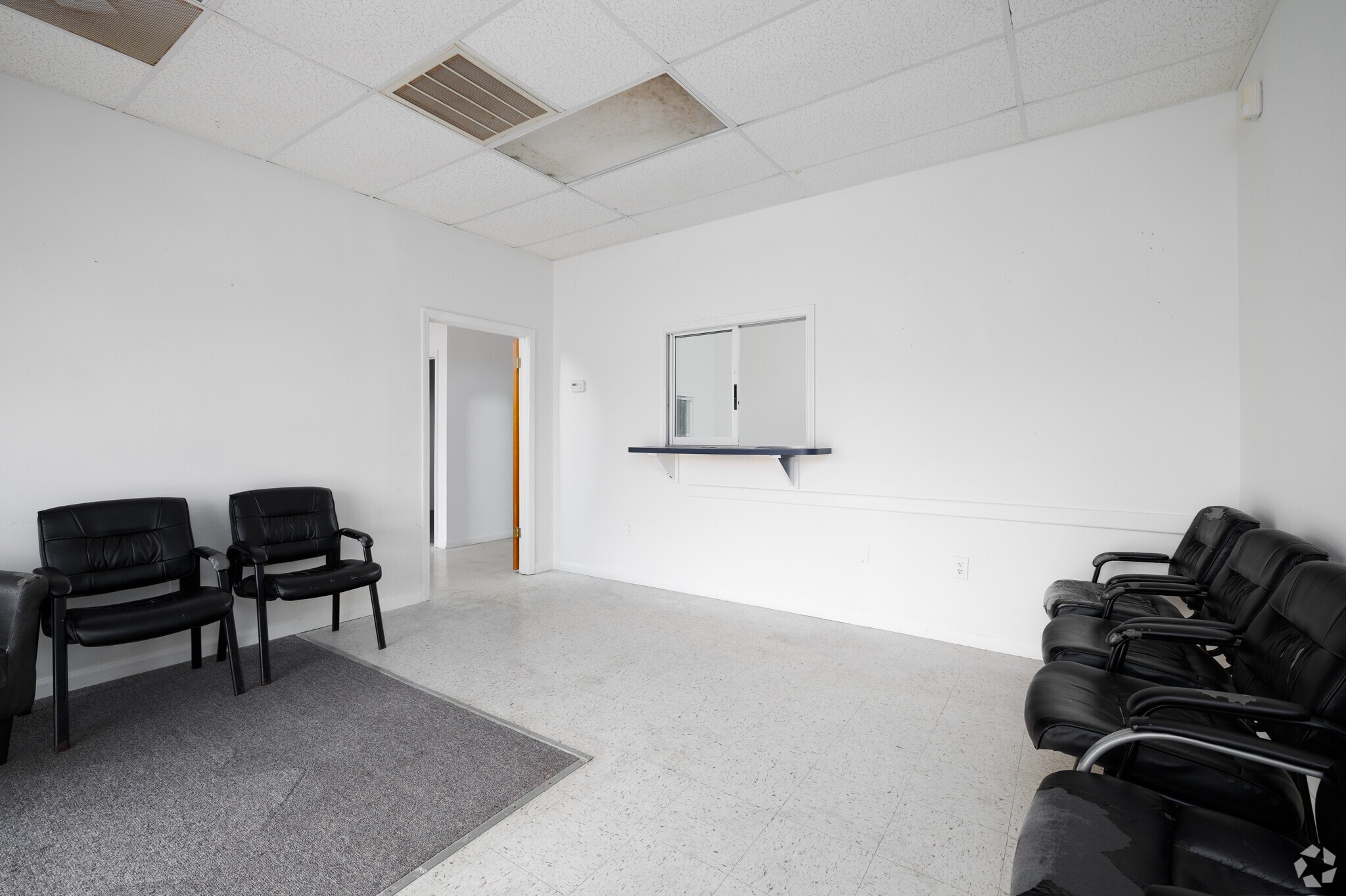 1402-1472 Old Dixie Hwy, Vero Beach, FL for lease Interior Photo- Image 1 of 4