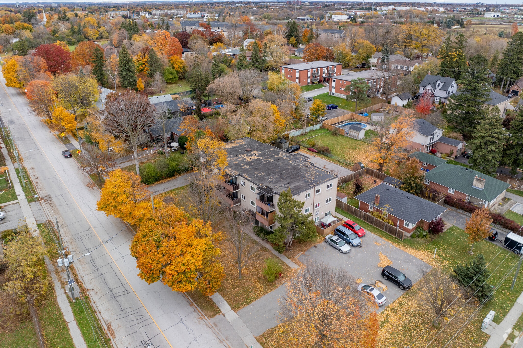 102 Front St E, Whitby, ON à vendre Photo du bâtiment- Image 1 de 15
