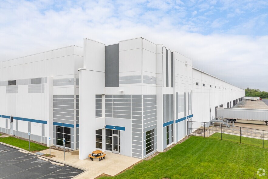 30 Ludwig Ct, Hamburg, PA for lease - Primary Photo - Image 1 of 5