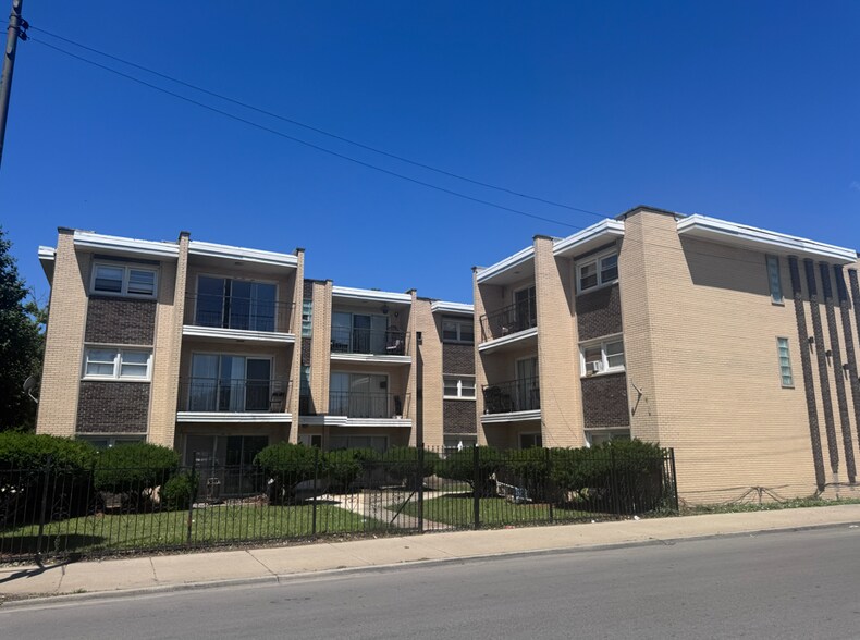 3202 W 66th Pl, Chicago, IL à vendre - Photo du bâtiment - Image 2 de 6