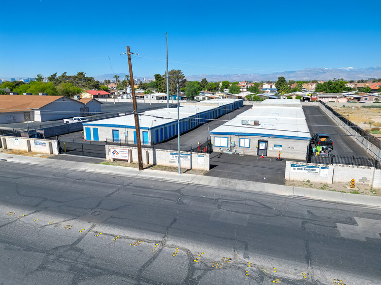 1945 N Walnut Rd, Las Vegas, NV à vendre - Photo du b timent - Image 1 de 7