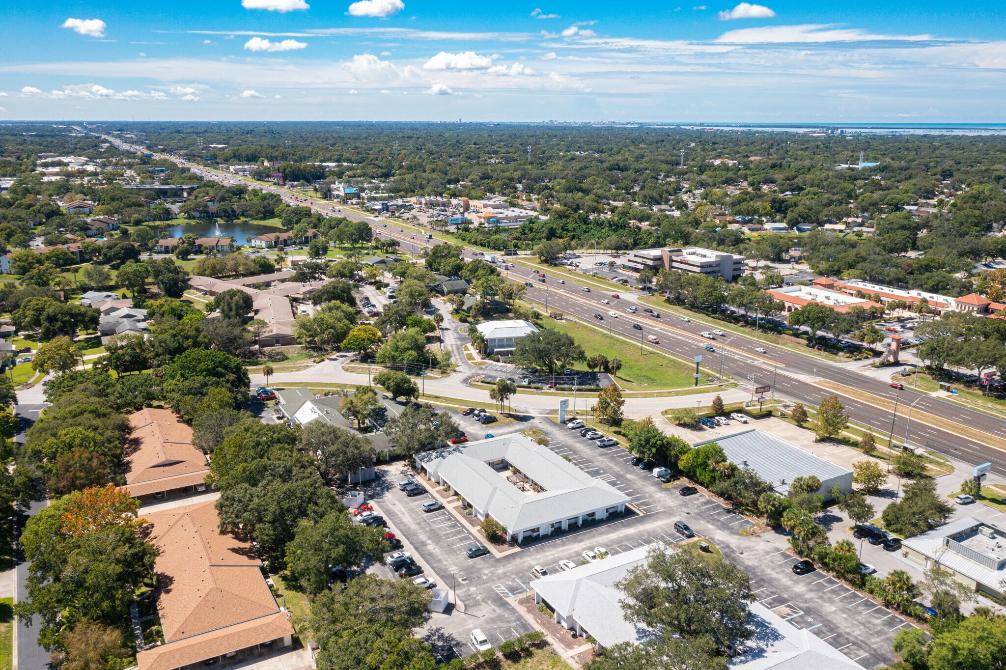 34921 US Hwy 19 N, Palm Harbor, FL à vendre Photo du bâtiment- Image 1 de 30