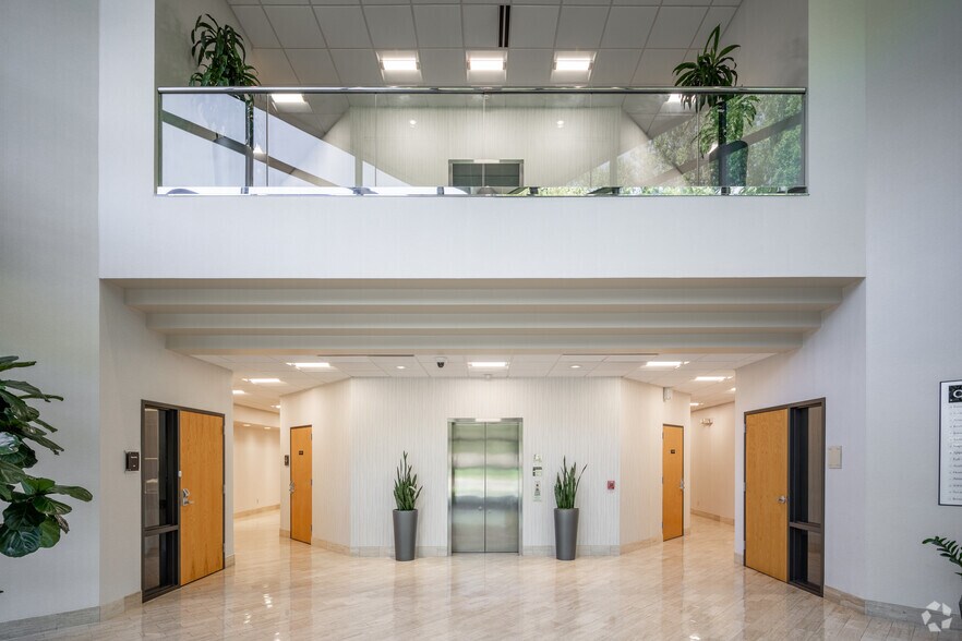 1005 Slater Rd, Durham, NC à louer - Hall d’entrée - Image 2 de 10