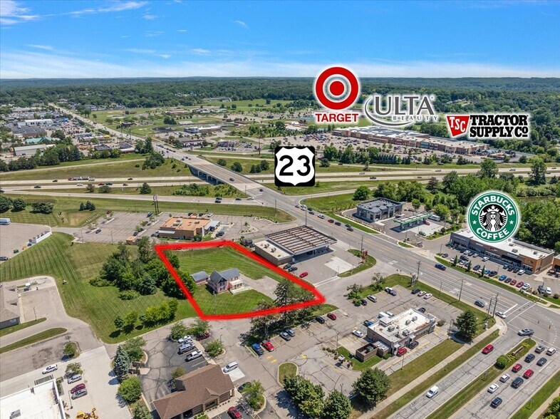 16237 Jennings Rd, Fenton, MI à louer - Photo du bâtiment - Image 1 de 12