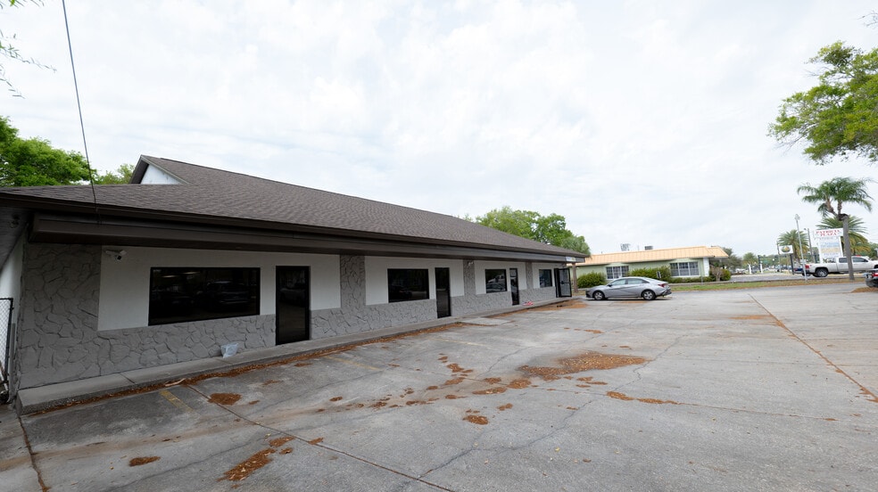 190 Patricia Ave, Dunedin, FL for lease - Building Photo - Image 3 of 10