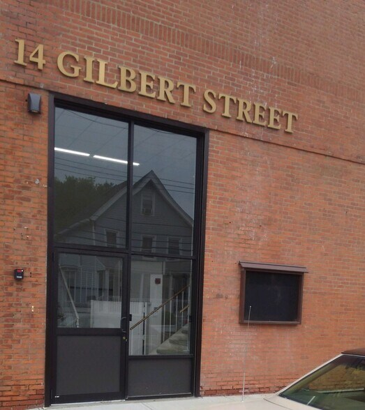 14 Gilbert St, West Haven, CT à louer - Photo du bâtiment - Image 3 de 4