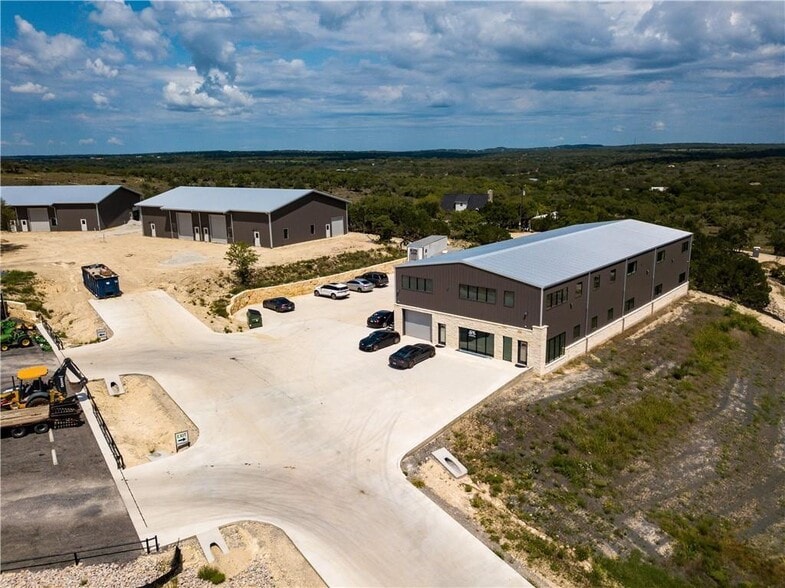 30307 Ranch Road 12, Dripping Springs, TX à louer - Photo du bâtiment - Image 2 de 22