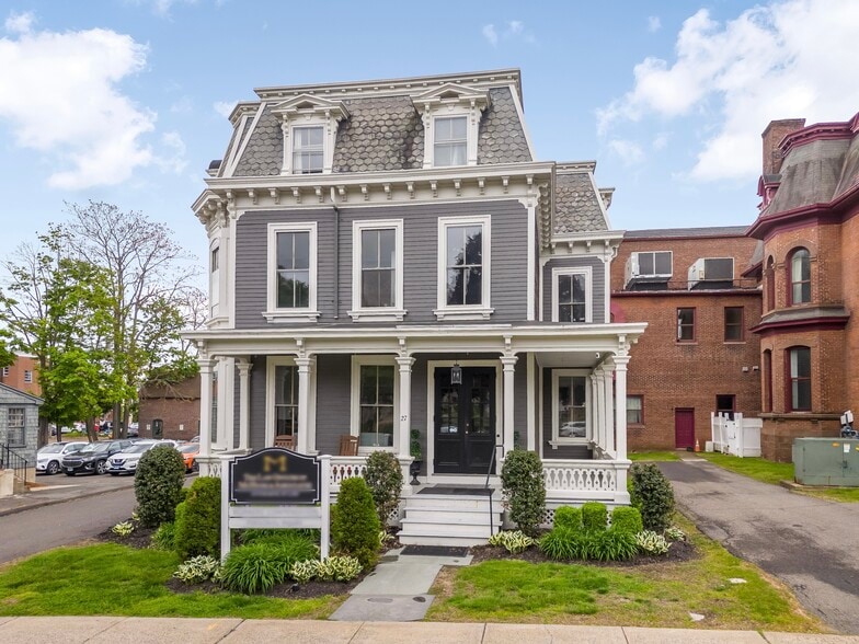 27 Pleasant St, Middletown, CT for sale - Primary Photo - Image 1 of 39