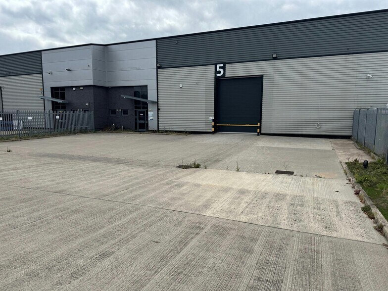 Corporation Rd, Manchester à louer - Photo du bâtiment - Image 3 de 10