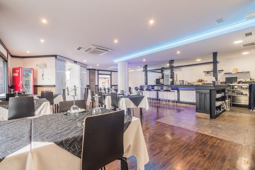 Retail in Santa Pola for sale - Interior Photo - Image 3 of 32