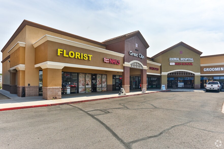 8190-8194 W Deer Valley Rd, Peoria, AZ à louer - Photo du bâtiment - Image 2 de 10