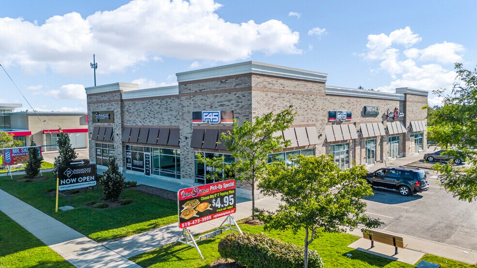 1960 Hyde Park Rd, London, ON à louer - Photo du bâtiment - Image 3 de 6