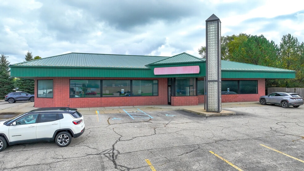 6995 Gratiot Rd, Saginaw, MI for lease - Building Photo - Image 2 of 3