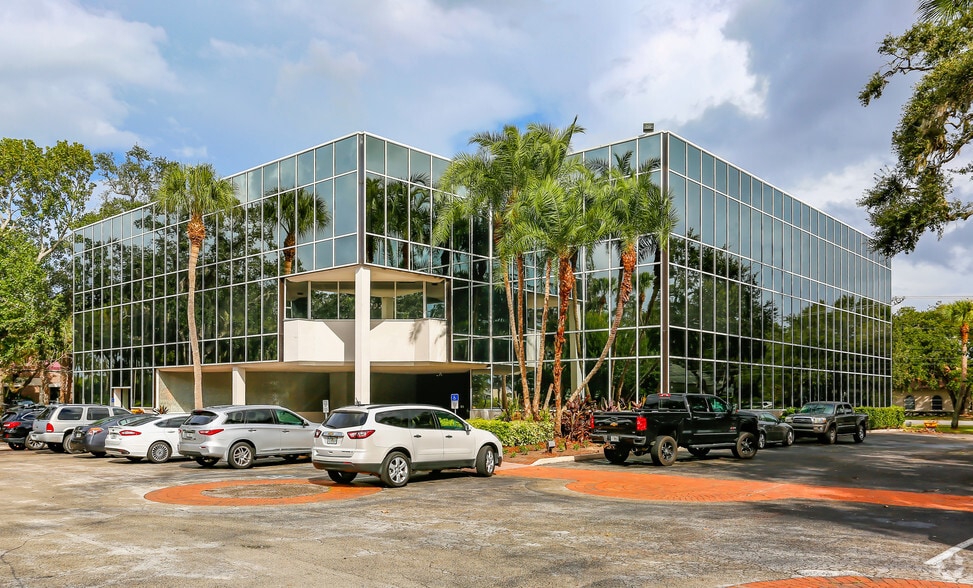 Florida Space Coast Investment Portfolio portfolio of 3 properties for sale on LoopNet.ca - Primary Photo - Image 3 of 5