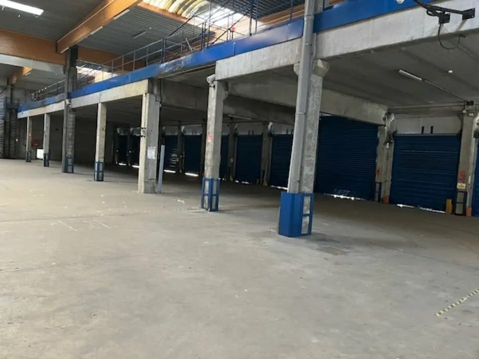 Industrial in Saint-Thibault-des-Vignes for lease Interior Photo- Image 1 of 5