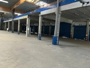 Industrial in Saint-Thibault-des-Vignes for lease Interior Photo- Image 1 of 5