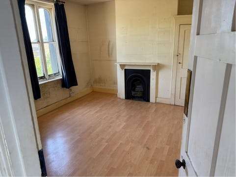 London Rd, West Kingsdown for sale Interior Photo- Image 1 of 2