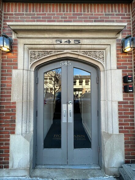 543-561 Lincoln Ave, Winnetka, IL à louer - Photo du bâtiment - Image 2 de 3