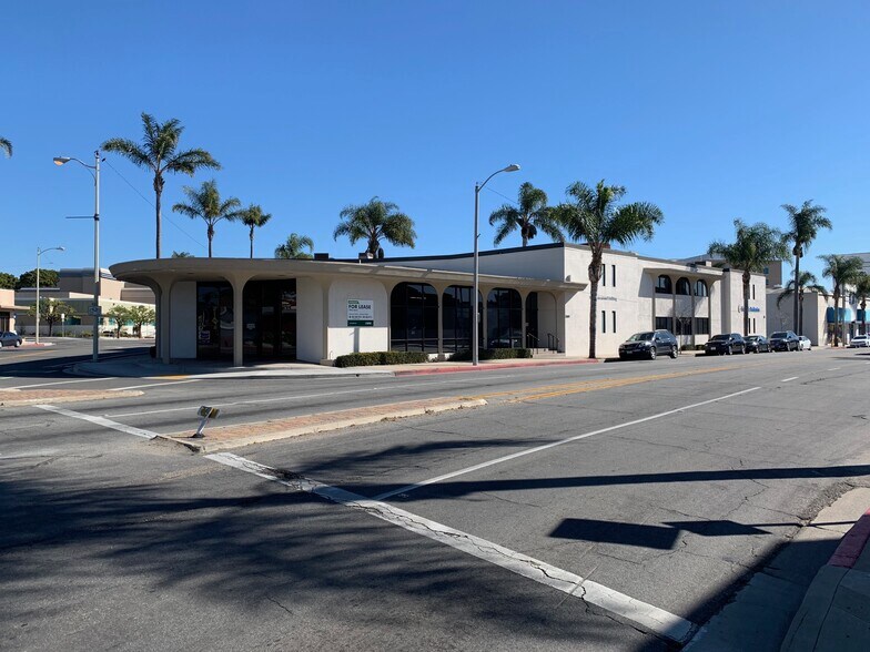 2601 E Main St, Ventura, CA à louer - Photo du bâtiment - Image 2 de 3