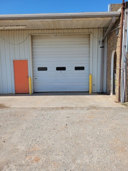 5510 N Highway 81, Enid, OK à louer - Photo du bâtiment - Image 3 de 9