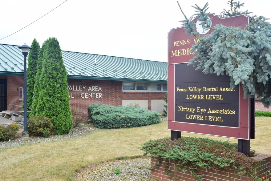 4576 Penns Valley Rd, Spring Mills, PA à vendre - Photo du bâtiment - Image 3 de 26