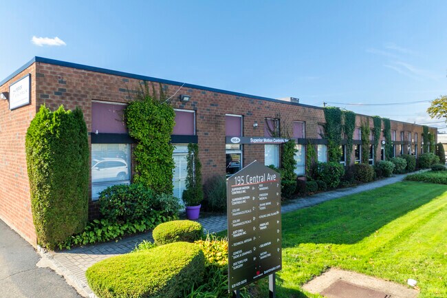Plus de détails pour 195 Central Ave, Farmingdale, NY - Industriel à louer