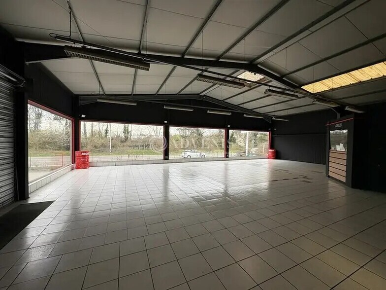 Flex in Illkirch-Graffenstaden for lease - Interior Photo - Image 2 of 12