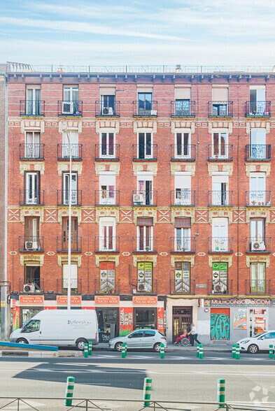 Ronda de Atocha, 13, Madrid, Madrid à louer - Photo du bâtiment - Image 2 de 2