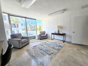 622 Kempner, Galveston, TX for lease Building Photo- Image 2 of 3