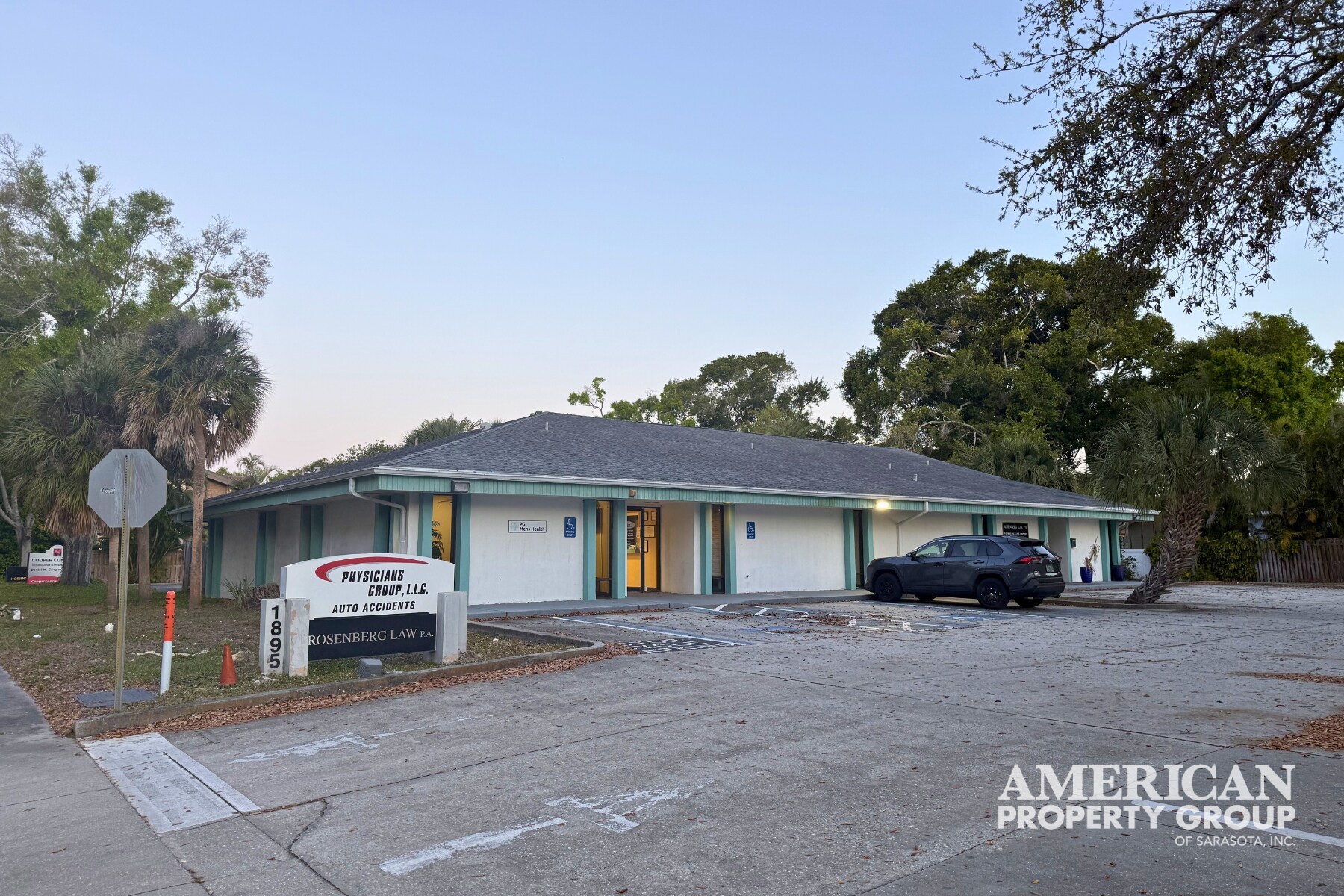 1895 Floyd St, Sarasota, FL for lease Primary Photo- Image 1 of 4