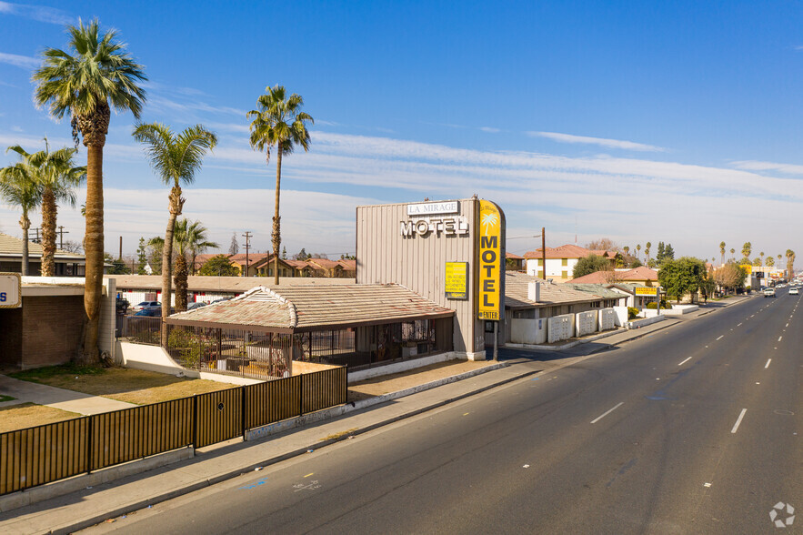 525 Union Ave, Bakersfield, CA à vendre - Photo principale - Image 1 de 1