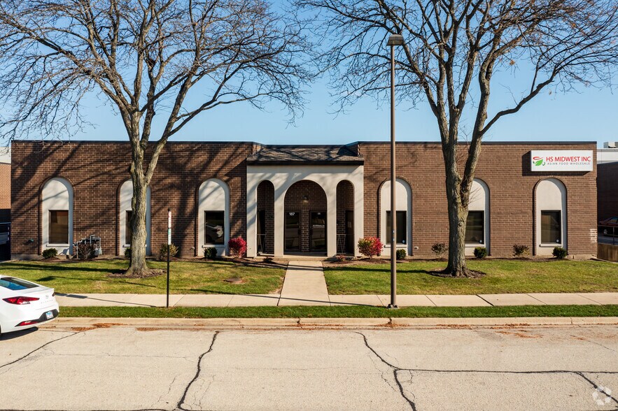 187-191 Stanley St, Elk Grove Village, IL à louer - Photo du bâtiment - Image 2 de 5