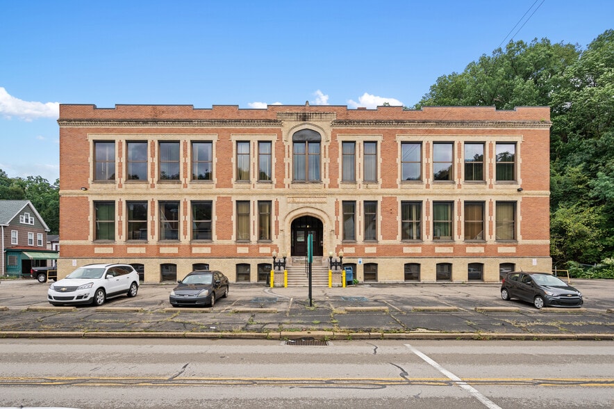 820 Evergreen Ave, Pittsburgh, PA for lease - Building Photo - Image 1 of 17