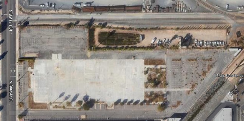 1465 N Batavia St, Orange, CA for lease - Primary Photo - Image 2 of 3