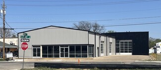 Plus de détails pour 701 S. Locust D S Locust St, Denton, TX - Local commercial à louer