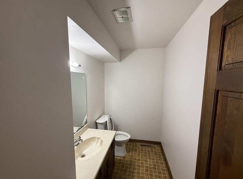 600 Barrett Blvd, Henderson, KY for sale - Interior Photo - Image 2 of 5
